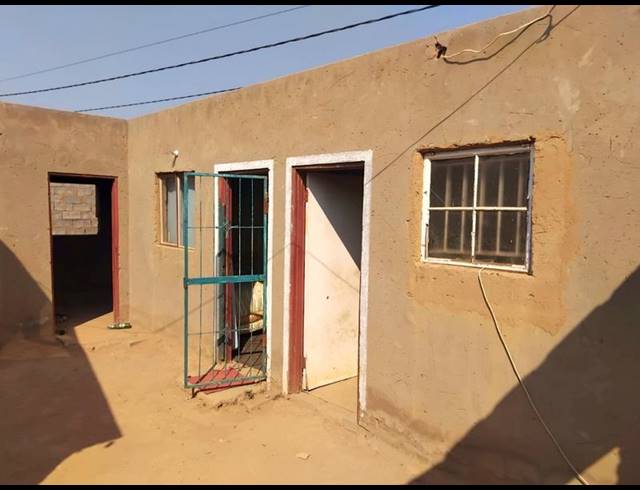 2 BEDROOM HOUSE FOR SALE IN KANANA PARK